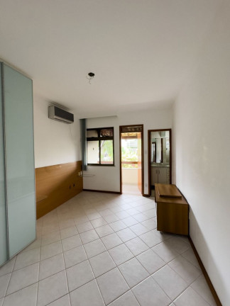 Imagem Casa com 4 Quartos à Venda, 203 m² em Stella Maris - Salvador Imagem Casa com 4 Quartos à Venda, 203 m² em Stella Maris - Salvador