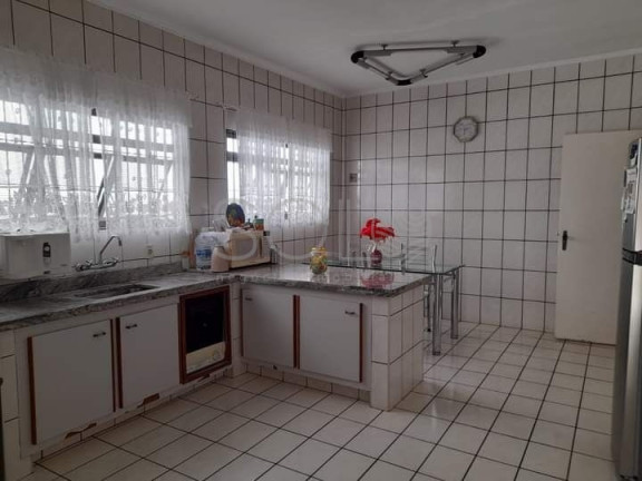 Imagem Casa com 3 Quartos à Venda, 290 m² em Centro - Araraquara Imagem Casa com 3 Quartos à Venda, 290 m² em Centro - Araraquara