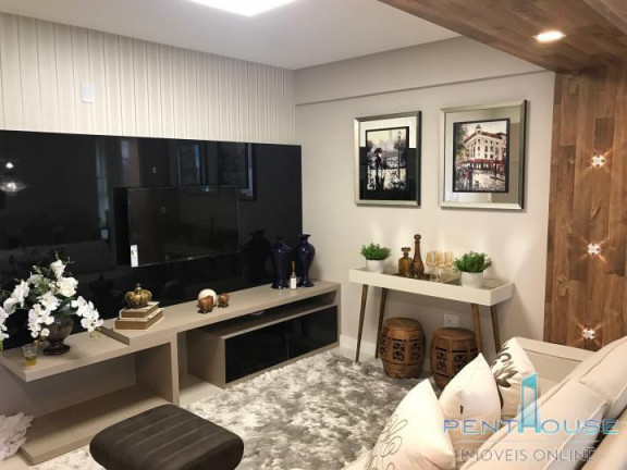 Imagem Apartamento com 2 Quartos à Venda, 71 m² em Centro - Camboriú