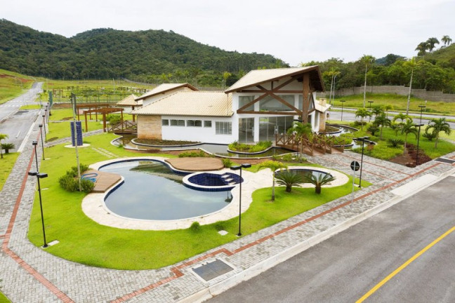 Imagem Imóvel à Venda, 400 m² em Rio Do Meio - Camboriú Imagem Imóvel à Venda, 400 m² em Rio Do Meio - Camboriú