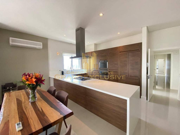 Imagem Apartamento com 3 Quartos à Venda, 152 m² em Centro - Balneário Camboriú Imagem Apartamento com 3 Quartos à Venda, 152 m² em Centro - Balneário Camboriú
