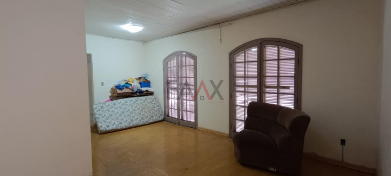 Imagem Casa com 4 Quartos à Venda, 172 m² em Trianon - Guarapuava Imagem Casa com 4 Quartos à Venda, 172 m² em Trianon - Guarapuava