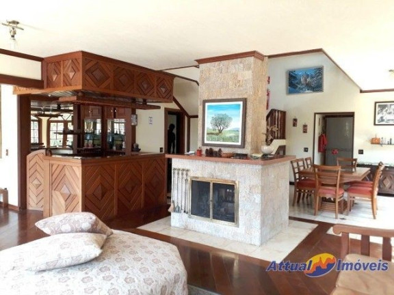Imagem Casa com 7 Quartos à Venda, 690 m² em Granja Guarani - Teresópolis