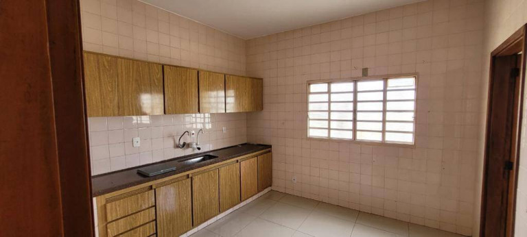 Imagem Casa com 2 Quartos para Alugar, 300 m² em Jardim Tamoio - Jundiaí Imagem Casa com 2 Quartos para Alugar, 300 m² em Jardim Tamoio - Jundiaí