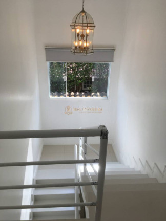 Imagem Casa com 5 Quartos à Venda, 320 m² em Jacarepaguá - Rio De Janeiro Imagem Casa com 5 Quartos à Venda, 320 m² em Jacarepaguá - Rio De Janeiro