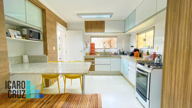Imagem Casa com 4 Quartos à Venda, 210 m² em Buraquinho - Lauro De Freitas