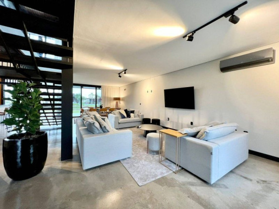 Imagem Casa de Condomínio com 4 Quartos à Venda, 278 m² em Centro - Xangri-lá