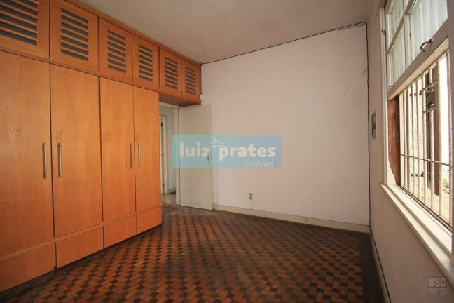 Imagem Casa com 4 Quartos à Venda, 200 m² em Medianeira - Porto Alegre