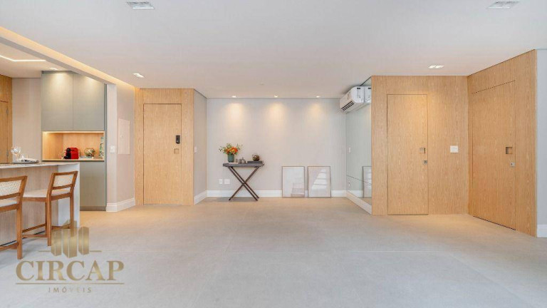 Apartamento com 2 Quartos à Venda, 130 m² em Vila Nova Conceição - São Paulo