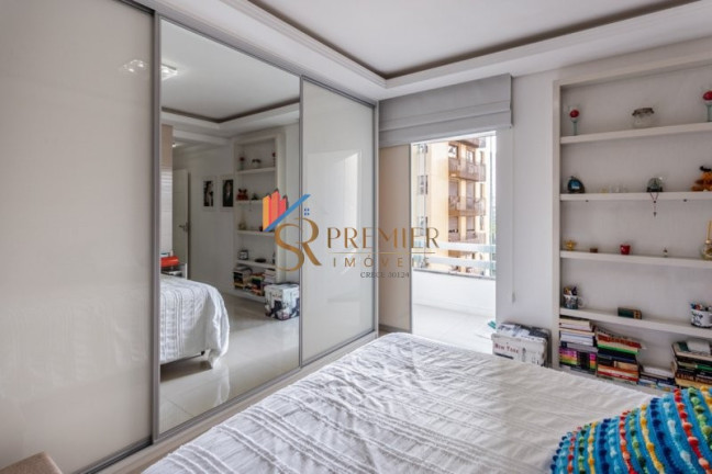 Imagem Apartamento com 3 Quartos à Venda, 148 m² em Centro - Florianópolis