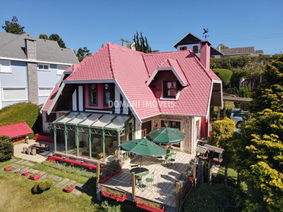 Casa com 4 Quartos à Venda, 225 m² em Região Do Alto Do Capivari - Campos Do Jordão