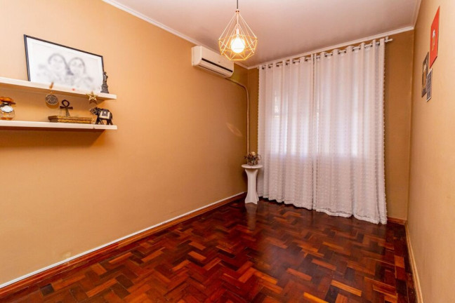 Imagem Apartamento com 2 Quartos à Venda, 53 m² em Medianeira - Porto Alegre