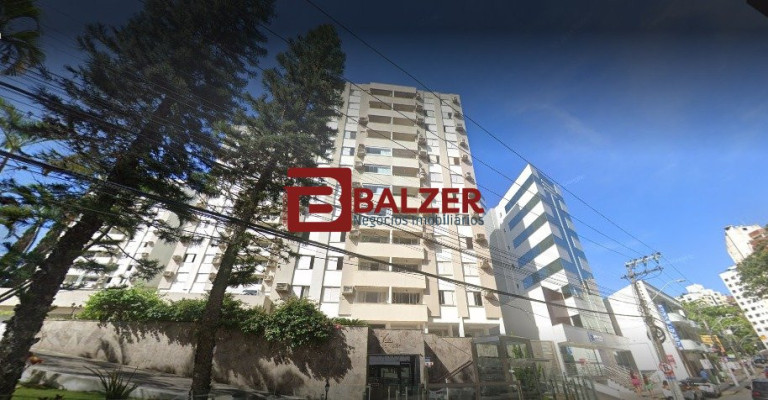 Apartamento com 3 Quartos à Venda, 135 m² em Centro - Florianópolis
