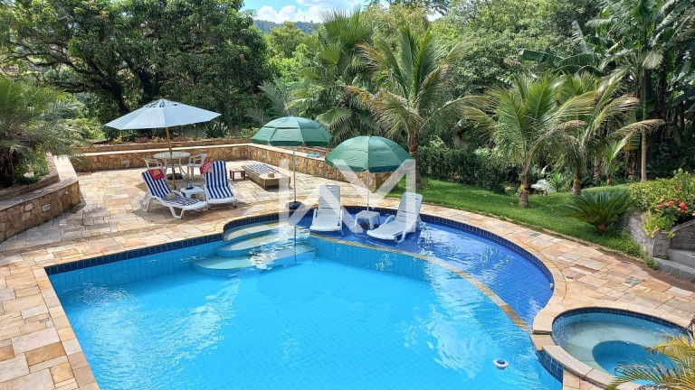 Imagem Casa com 4 Quartos à Venda, 450 m² em Jardim Cerejeiras - Arujá Imagem Casa com 4 Quartos à Venda, 450 m² em Jardim Cerejeiras - Arujá