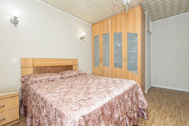 Imagem Casa com 3 Quartos à Venda, 225 m² em Seminário - Curitiba