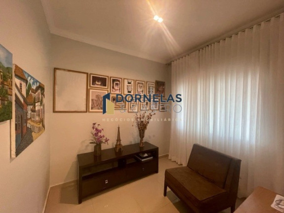 Imagem Casa com 3 Quartos à Venda, 811 m² em Guará I - Brasília Imagem Casa com 3 Quartos à Venda, 811 m² em Guará I - Brasília
