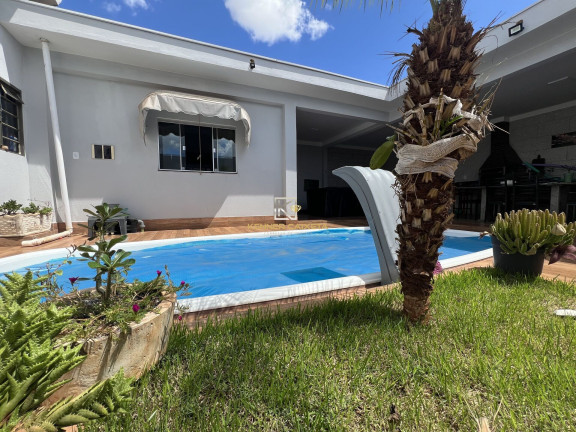 Imagem Casa com 3 Quartos à Venda, 199 m² em Residencial Barreiro - Patos De Minas Imagem Casa com 3 Quartos à Venda, 199 m² em Residencial Barreiro - Patos De Minas
