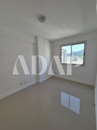 Imagem Imóvel com 2 Quartos à Venda, 66 m² em Barra Da Tijuca - Rio De Janeiro Imagem Imóvel com 2 Quartos à Venda, 66 m² em Barra Da Tijuca - Rio De Janeiro