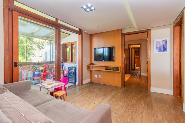Imagem Apartamento com 3 Quartos à Venda, 287 m² em Santa Tereza - Porto Alegre Imagem Apartamento com 3 Quartos à Venda, 287 m² em Santa Tereza - Porto Alegre