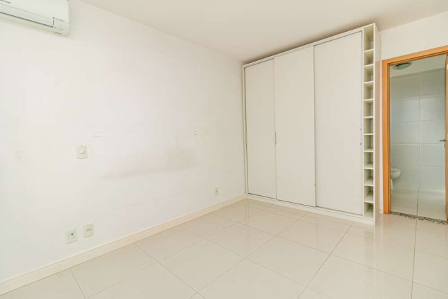 Imagem Apartamento com 2 Quartos à Venda, 69 m² em Passo Da Areia - Porto Alegre Imagem Apartamento com 2 Quartos à Venda, 69 m² em Passo Da Areia - Porto Alegre