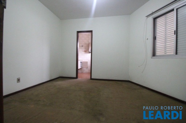 Imagem Sobrado com 3 Quartos para Alugar, 150 m² em Campestre - Santo André