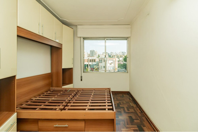 Imagem Imóvel com 2 Quartos à Venda, em Auxiliadora - Porto Alegre Imagem Imóvel com 2 Quartos à Venda, em Auxiliadora - Porto Alegre