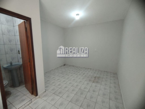 Imagem Casa com 3 Quartos à Venda, 180 m² em Conjunto Cássio Rezende - Uberaba Imagem Casa com 3 Quartos à Venda, 180 m² em Conjunto Cássio Rezende - Uberaba