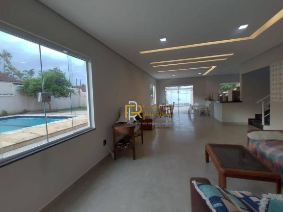 Imagem Casa com 4 Quartos à Venda, 165 m² em Solemar - Praia Grande Imagem Casa com 4 Quartos à Venda, 165 m² em Solemar - Praia Grande