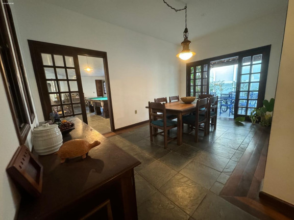 Imagem Sobrado com 5 Quartos à Venda, 674 m² em Toque-toque Pequeno - São Sebastião Imagem Sobrado com 5 Quartos à Venda, 674 m² em Toque-toque Pequeno - São Sebastião