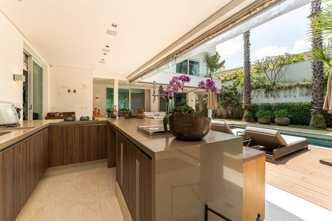 Imagem Casa com 4 Quartos à Venda, 740 m² em Alphaville Residencial Um - Barueri Imagem Casa com 4 Quartos à Venda, 740 m² em Alphaville Residencial Um - Barueri