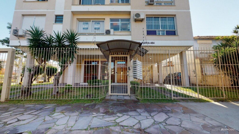Imagem Imóvel com 2 Quartos à Venda, 78 m² em Cristal - Porto Alegre Imagem Imóvel com 2 Quartos à Venda, 78 m² em Cristal - Porto Alegre