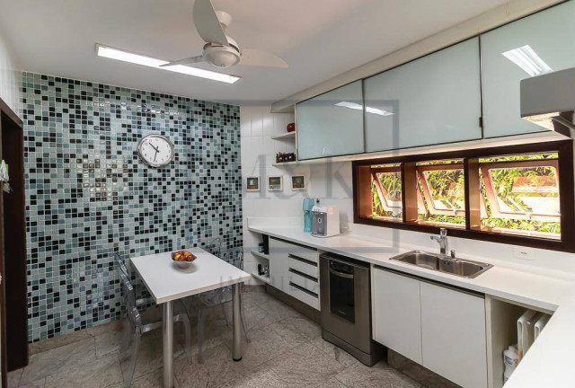 Imagem Casa com 4 Quartos à Venda, 1.099 m² em Barra Da Tijuca - Rio De Janeiro