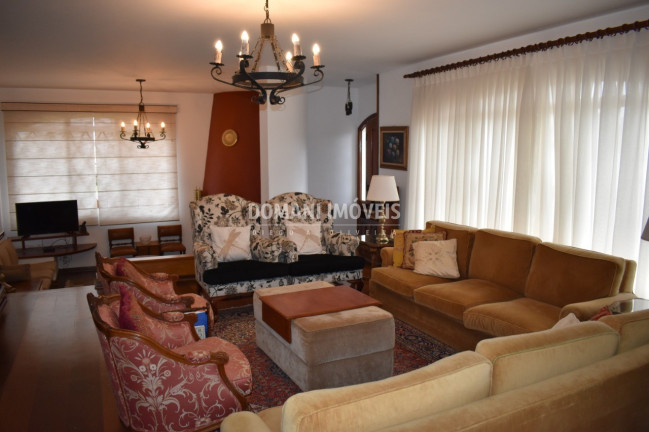 Imagem Casa com 6 Quartos à Venda, 430 m² em Região De Capivari - Campos Do Jordão