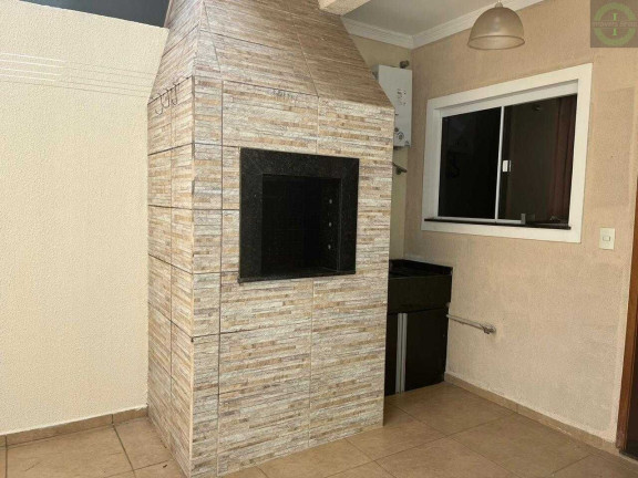 Imagem Sobrado com 3 Quartos à Venda, 12.845 m² em Ronda - Ponta Grossa