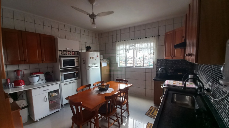 Imagem Casa com 3 Quartos à Venda, 347 m² em Veloso - Osasco
