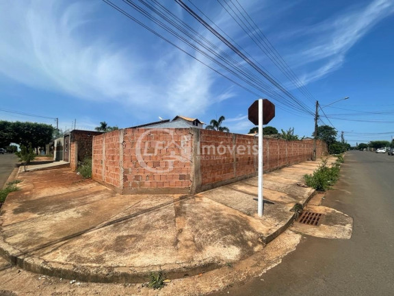 Terreno à Venda, 432 m² em Vila Marli - Campo Grande