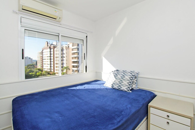Imagem Imóvel com 3 Quartos à Venda, em Petrópolis - Porto Alegre Imagem Imóvel com 3 Quartos à Venda, em Petrópolis - Porto Alegre