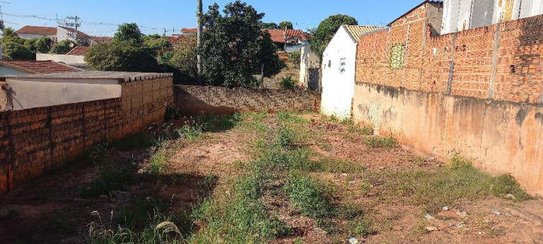 Imagem Terreno à Venda, 420 m² em Vila Ramalho - Lins Imagem Terreno à Venda, 420 m² em Vila Ramalho - Lins