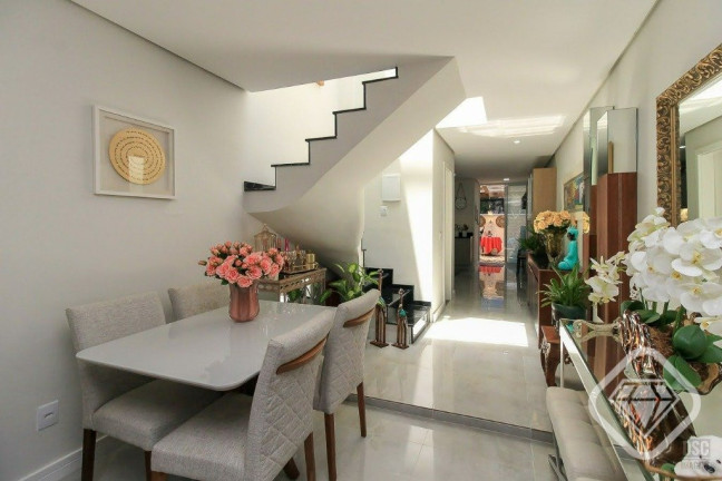 Imagem Casa com 2 Quartos à Venda,  em Hípica - Porto Alegre