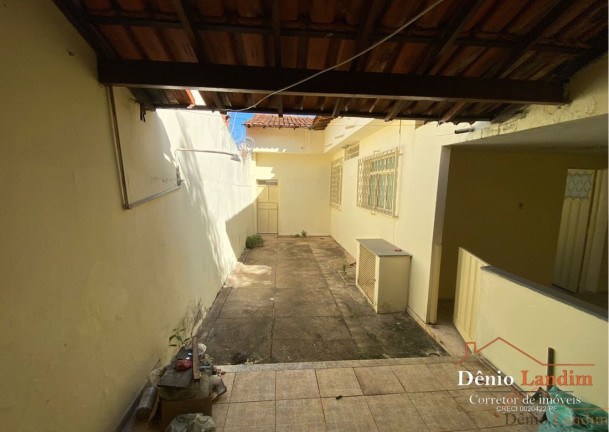 Imagem Casa com 3 Quartos à Venda, 250 m² em São José - Montes Claros