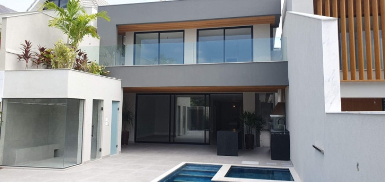 Imagem Casa com 5 Quartos à Venda, 420 m² em Barra Da Tijuca - Rio De Janeiro Imagem Casa com 5 Quartos à Venda, 420 m² em Barra Da Tijuca - Rio De Janeiro