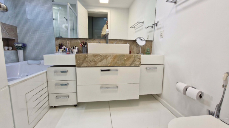 Imagem Imóvel com 3 Quartos à Venda, 240 m² em Cidade Monções - São Paulo