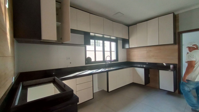 Sobrado com 3 Quartos à Venda ou Locação, 288 m² em Mosaico Da Serra - Mogi Das Cruzes
