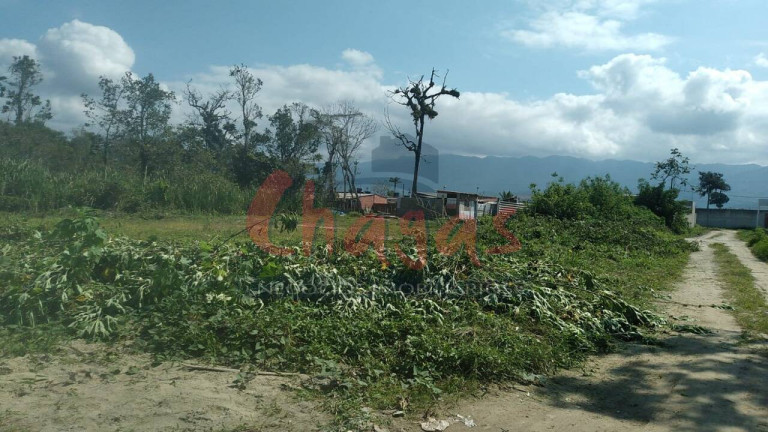 Terreno à Venda, 310 m² em Praia Das Palmeiras - Caraguatatuba