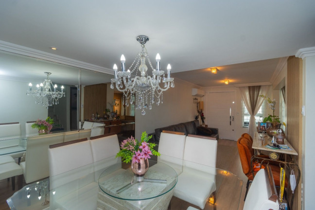 Imagem Casa com 3 Quartos à Venda, 175 m² em Seminário - Curitiba