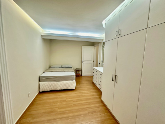 Imagem Imóvel com 4 Quartos à Venda, 215 m² em Ipanema - Rio De Janeiro Imagem Imóvel com 4 Quartos à Venda, 215 m² em Ipanema - Rio De Janeiro