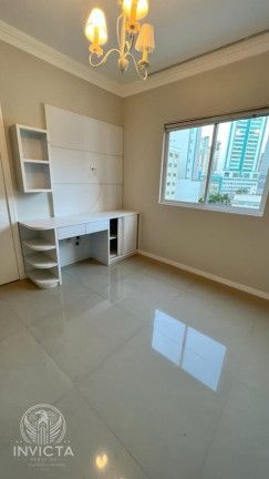 Imagem Apartamento com 3 Quartos à Venda, 122 m² em Centro - Balneário Camboriú Imagem Apartamento com 3 Quartos à Venda, 122 m² em Centro - Balneário Camboriú