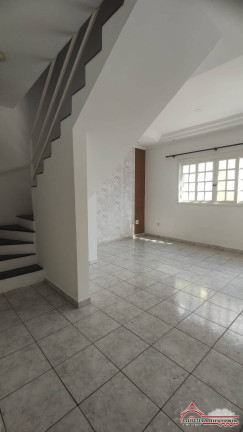 Casa de Condomínio com 3 Quartos à Venda, 100 m² em Jd Vera Lucia - Jacareí