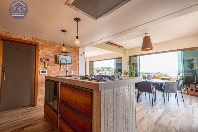 Imagem Casa com 3 Quartos à Venda, 450 m² em João Paulo - Florianópolis