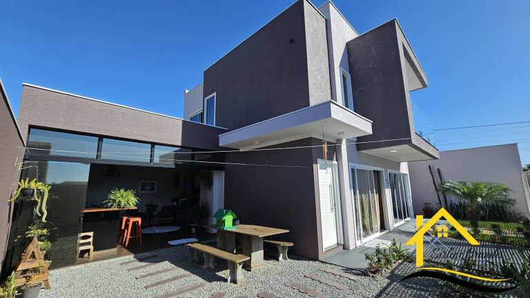 Imagem Casa com 2 Quartos à Venda, 312 m² em Costeira - Balneário Barra Do Sul Imagem Casa com 2 Quartos à Venda, 312 m² em Costeira - Balneário Barra Do Sul